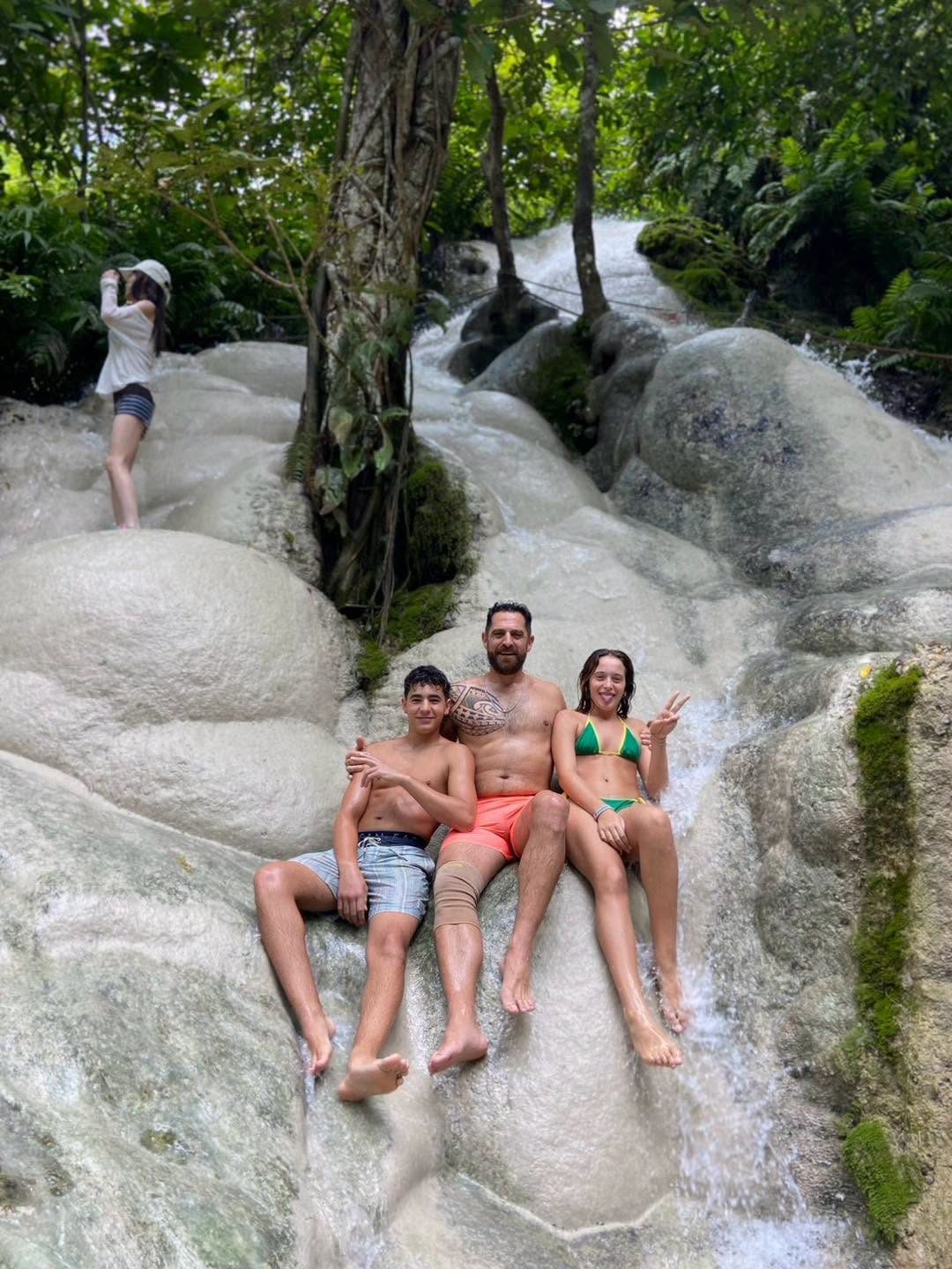 Elephants, White-Water Rafting & Sticky Waterfall, photo 4